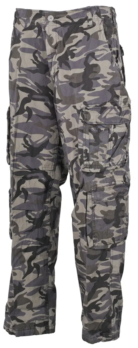 Cargohose, "Defense"