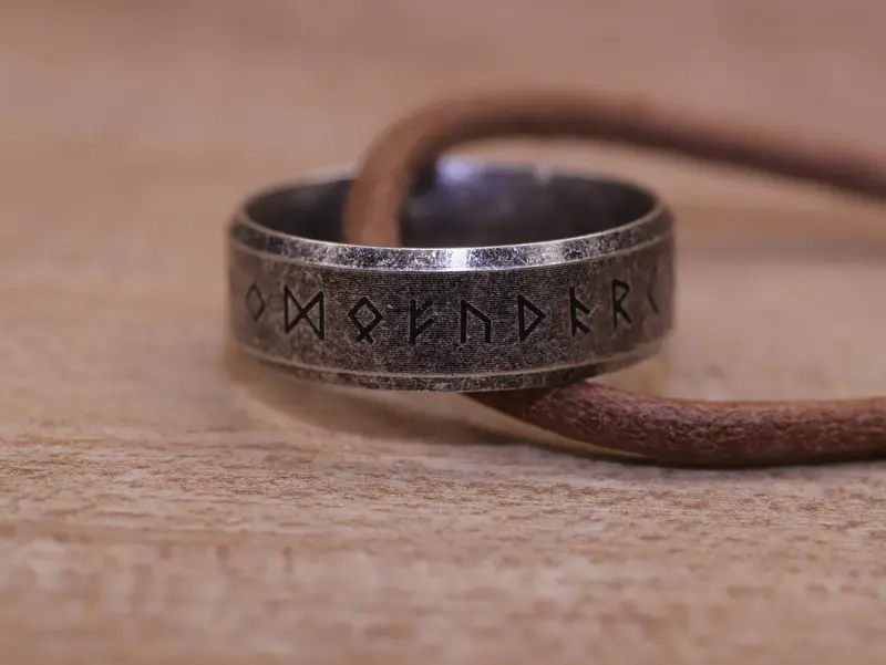 Halskette „Odin-Ring“