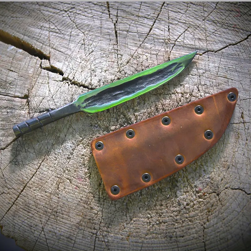 Yakut-Messerklinge mit Lederscheide